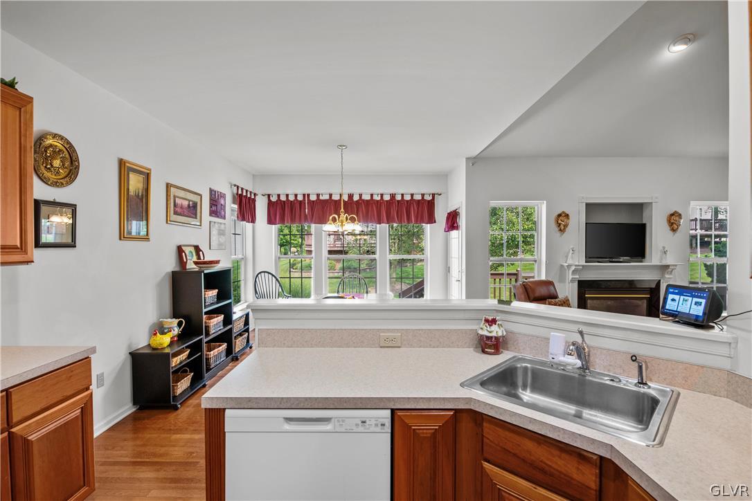 1407 Fox Ridge Easton, PA 18040 - Photo 6 of 21
