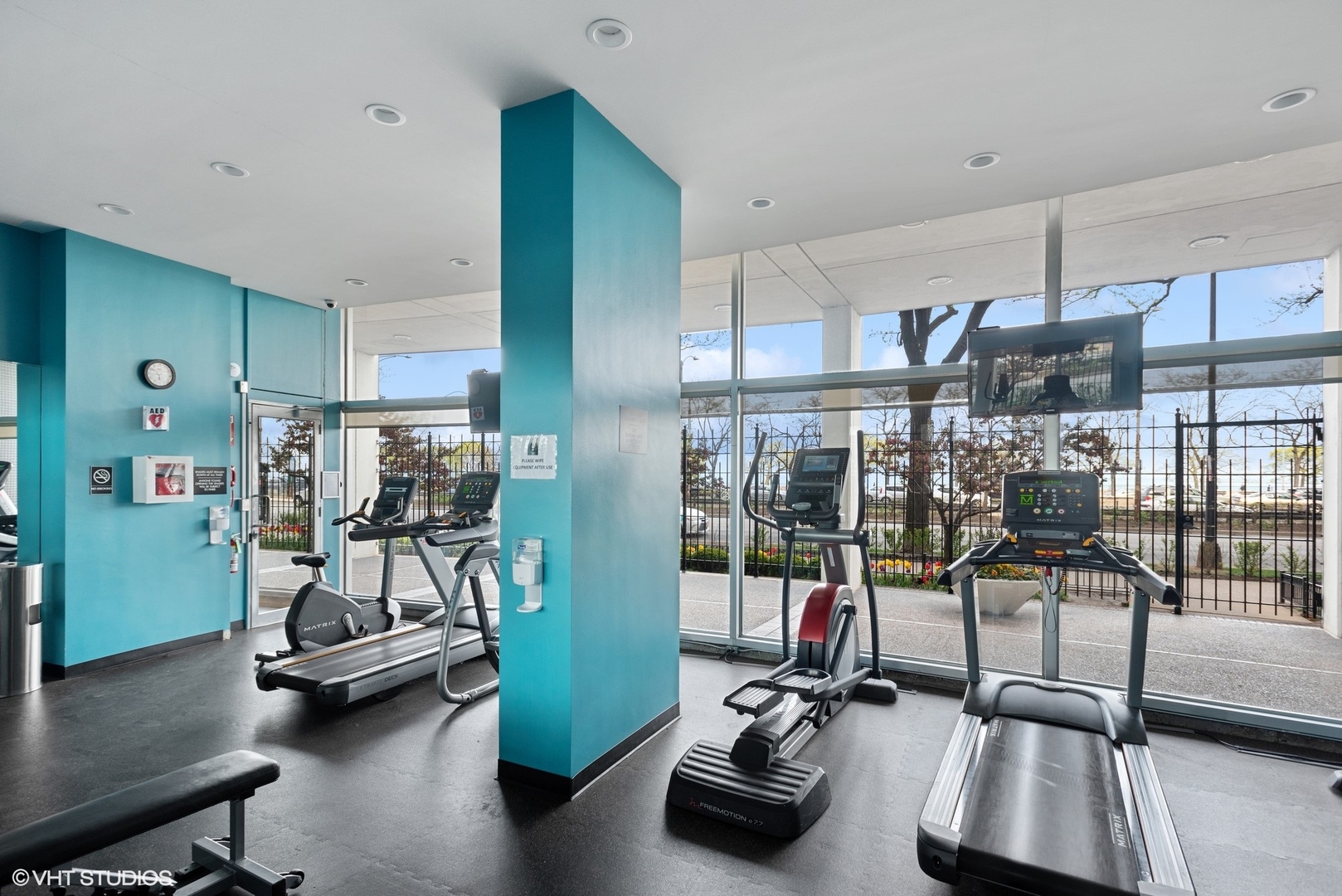 1150 North Lake Shore Drive, Unit 4H Chicago, IL 60611 - Photo 18 of 18 a view of a room with gym equipment