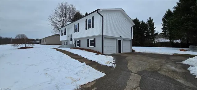 $295,000 | 3317 Coventry Forest Lane, King, NC 27021