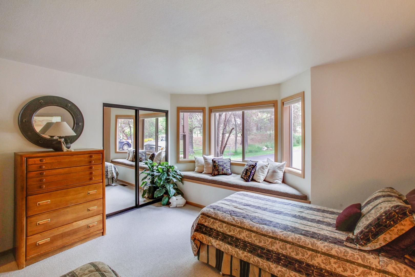 57321 Beaver Ridge Loop, Unit 1 Sunriver, OR 97707 - Photo 3 of 28 R1 bedroom 1 from corner on door side