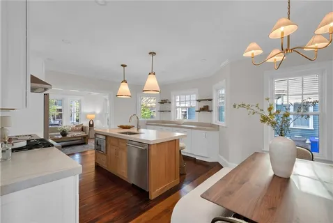 $1,650,000 | 19 Rhode Island Avenue, Providence, RI 02906