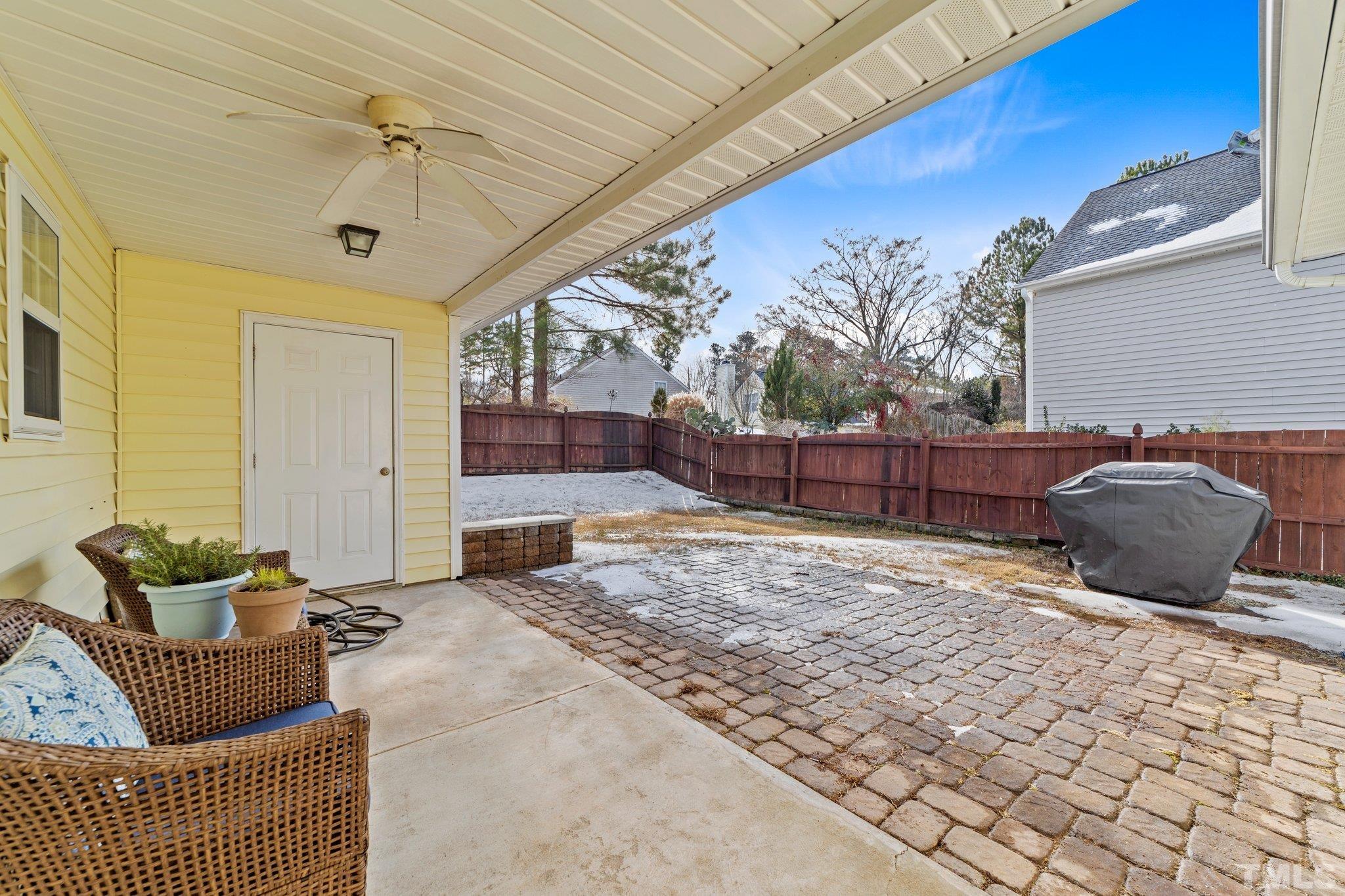 5022 Silhouette Drive Durham, NC 27713 - Photo 18 of 26 a living room with furniture