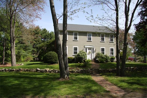 22 Liberty Road Hingham, MA 02043 - Photo 1 of 25