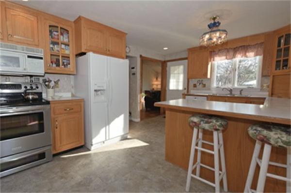 22 Liberty Road Hingham, MA 02043 - Photo 13 of 25