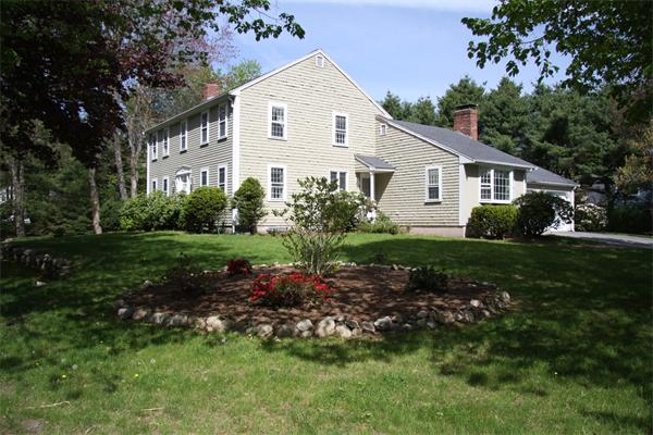 22 Liberty Road Hingham, MA 02043 - Photo 4 of 25