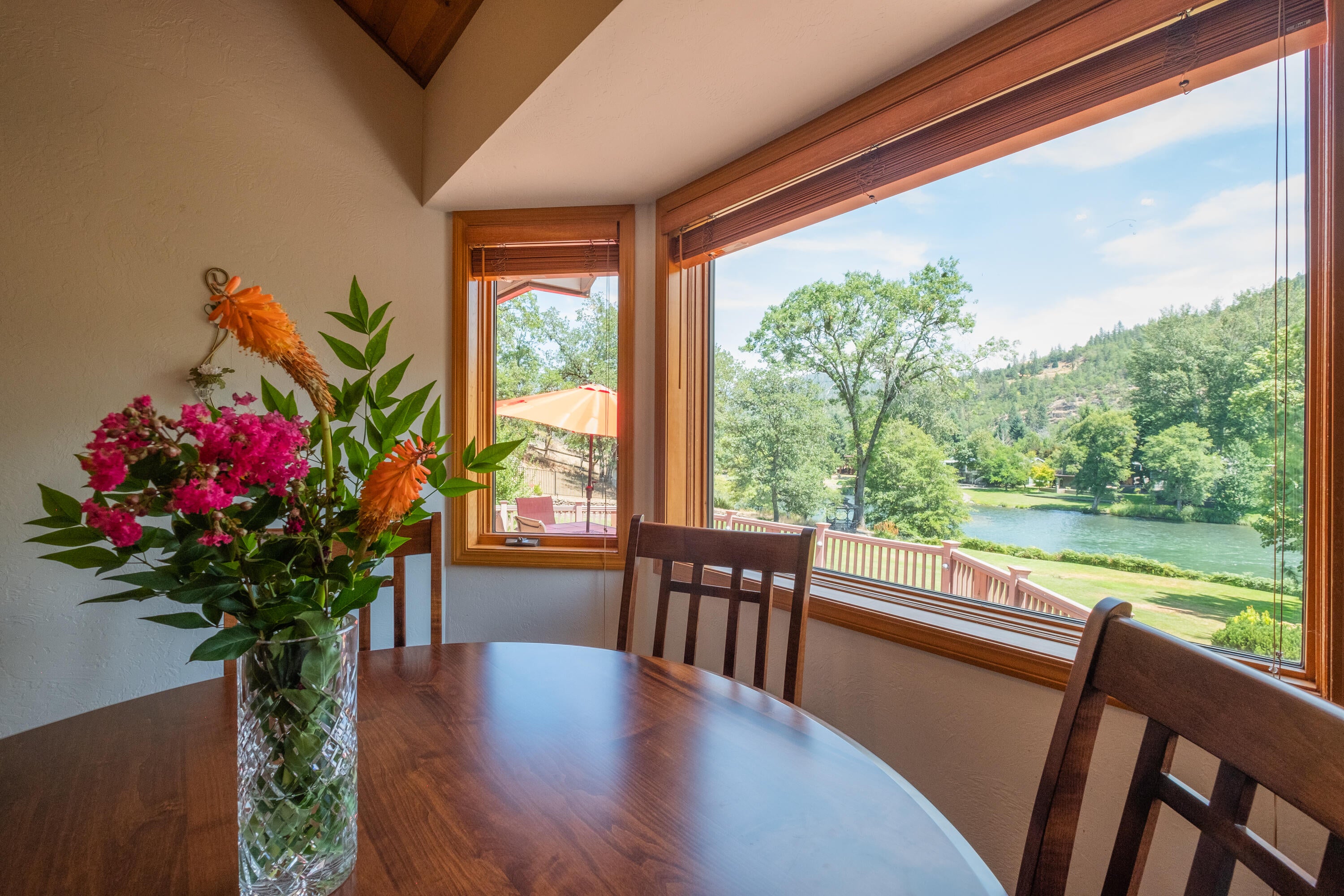 243 Rene Drive Shady Cove, OR 97539 - Photo 9 of 72 Dinette River View