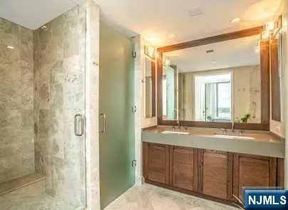 $6,950 | 1000 Ave At Port Imperial, Unit 512, Weehawken, NJ 07086