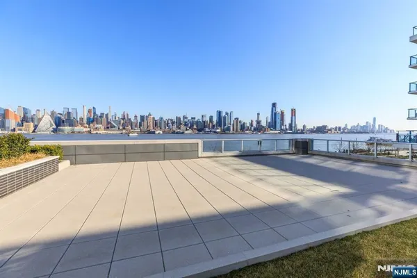 $6,950 | 1000 Ave At Port Imperial, Unit 512, Weehawken, NJ 07086