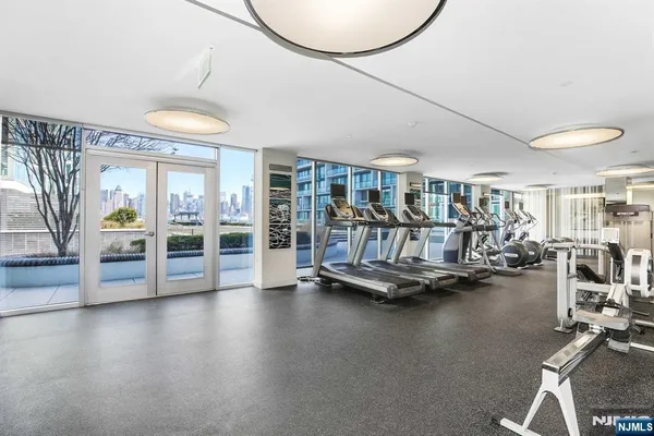 $6,950 | 1000 Ave At Port Imperial, Unit 512, Weehawken, NJ 07086