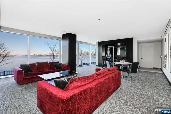 $6,950 | 1000 Ave At Port Imperial, Unit 512, Weehawken, NJ 07086
