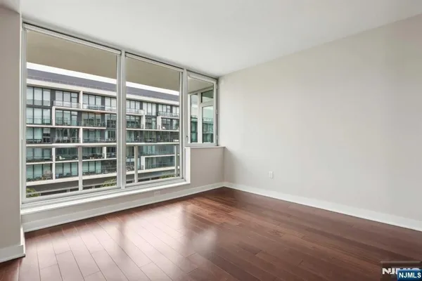 $6,950 | 1000 Ave At Port Imperial, Unit 512, Weehawken, NJ 07086
