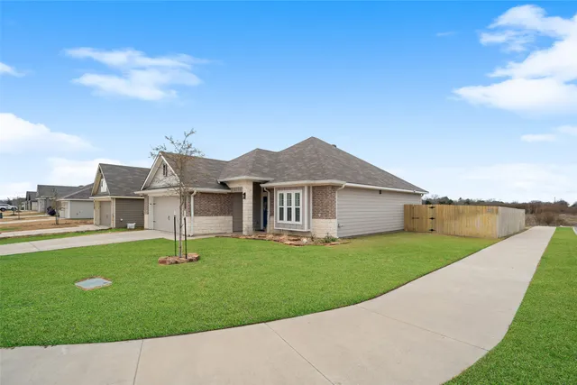 $317,000 | 1300 Kingsgate Drive, Bryan, TX 77807