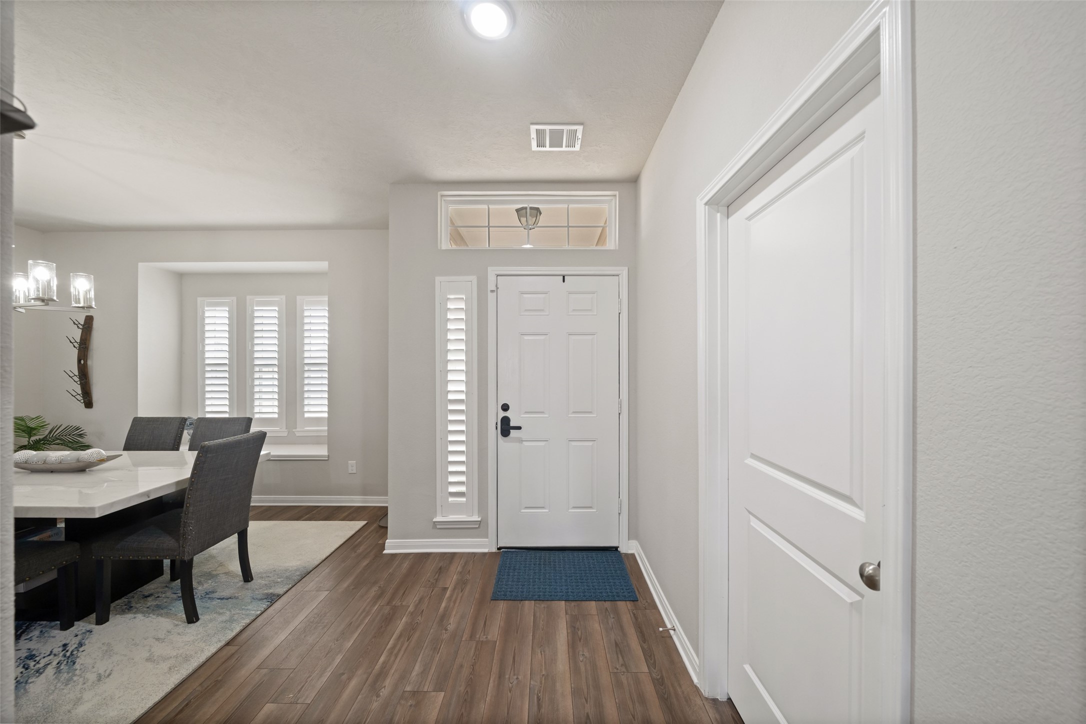 1300 Kingsgate Drive Bryan, TX 77807 - Photo 4 of 30 Entry with vinyl flooring