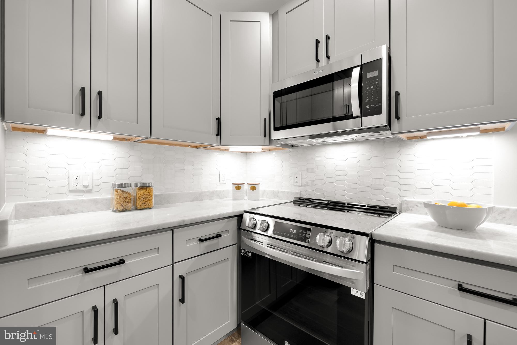 1644 Park Road Northwest, Unit D Washington, DC 20010 - Photo 12 of 30 Kitchen