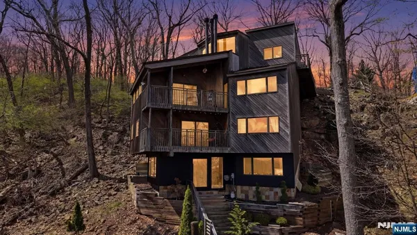 $999,000 | 36 Mountainside Park Terrace, Montclair, NJ 07043