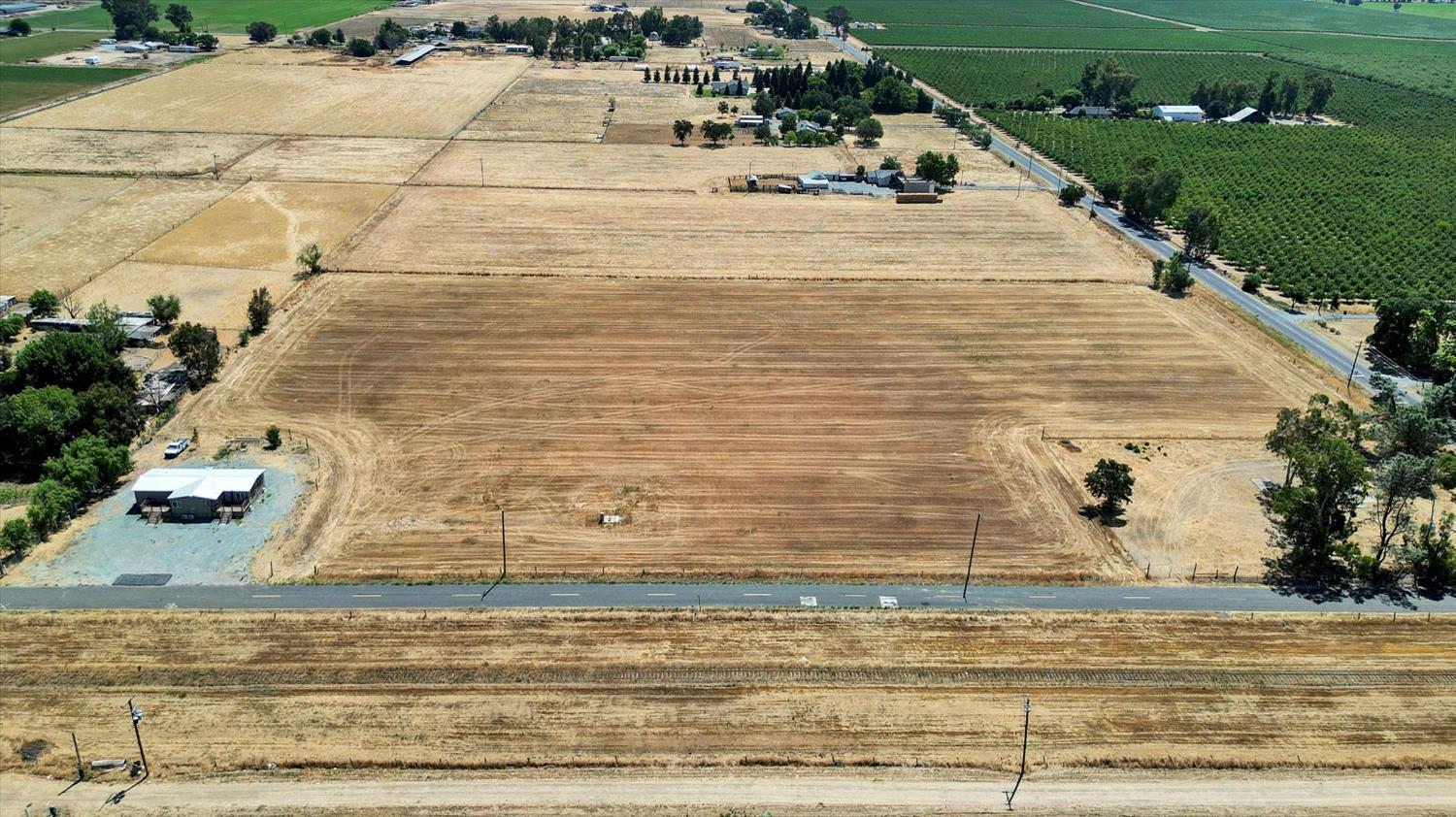 11705 Simmerhorn Road Galt, CA 95632 - Photo 31 of 39 a view of a swimming pool