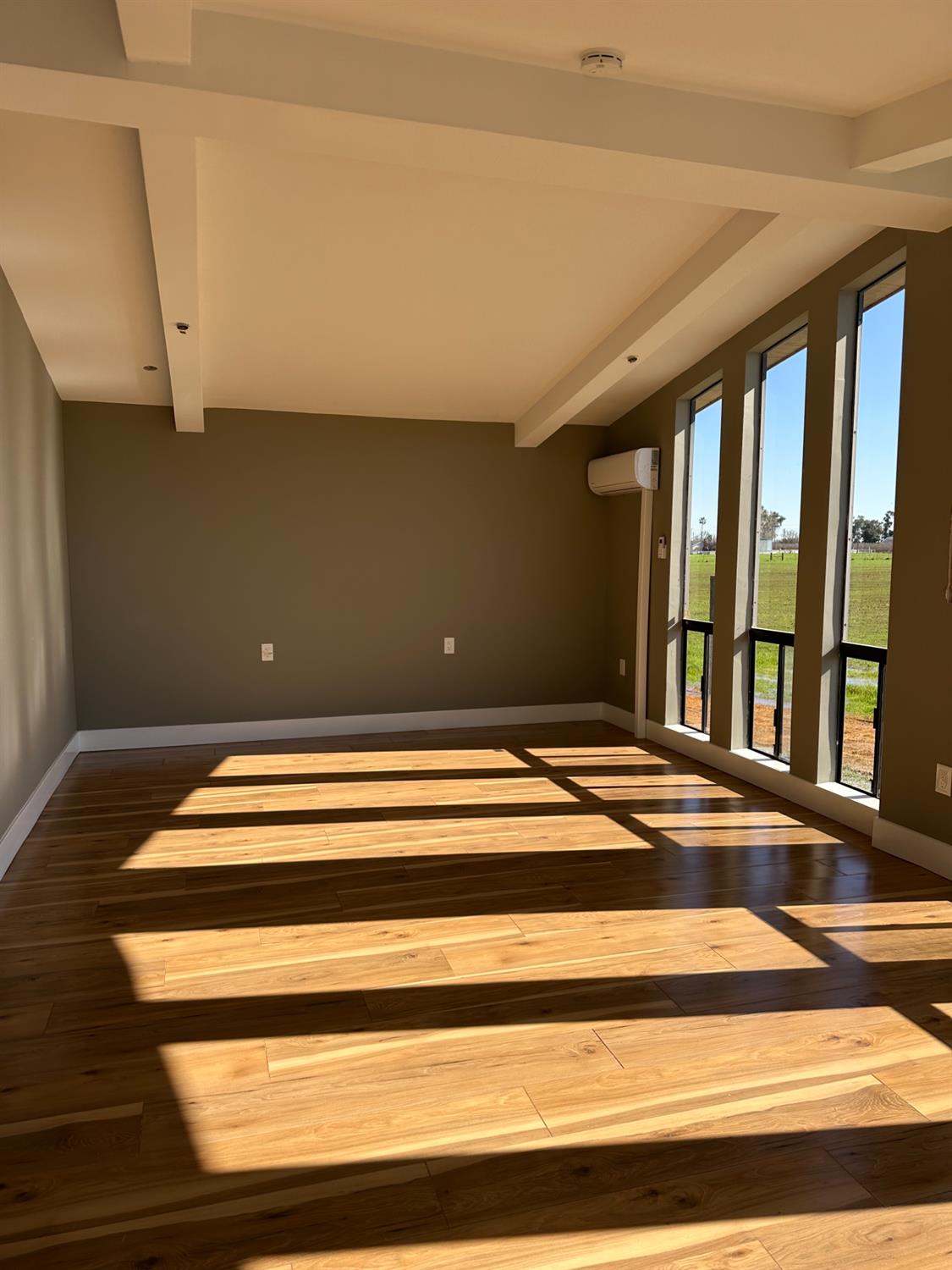 11705 Simmerhorn Road Galt, CA 95632 - Photo 9 of 39 a view of entryway