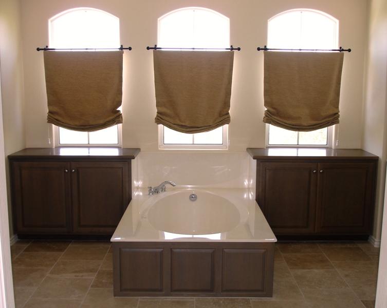 ELEGANT MASTER BATH