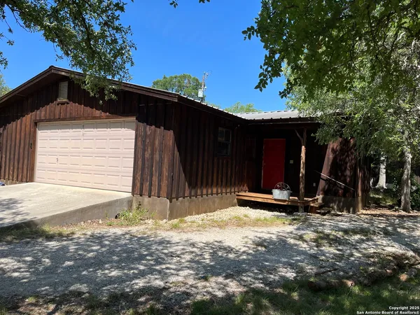 $1,049,000 | 412 Field Road, Fischer, TX 78623
