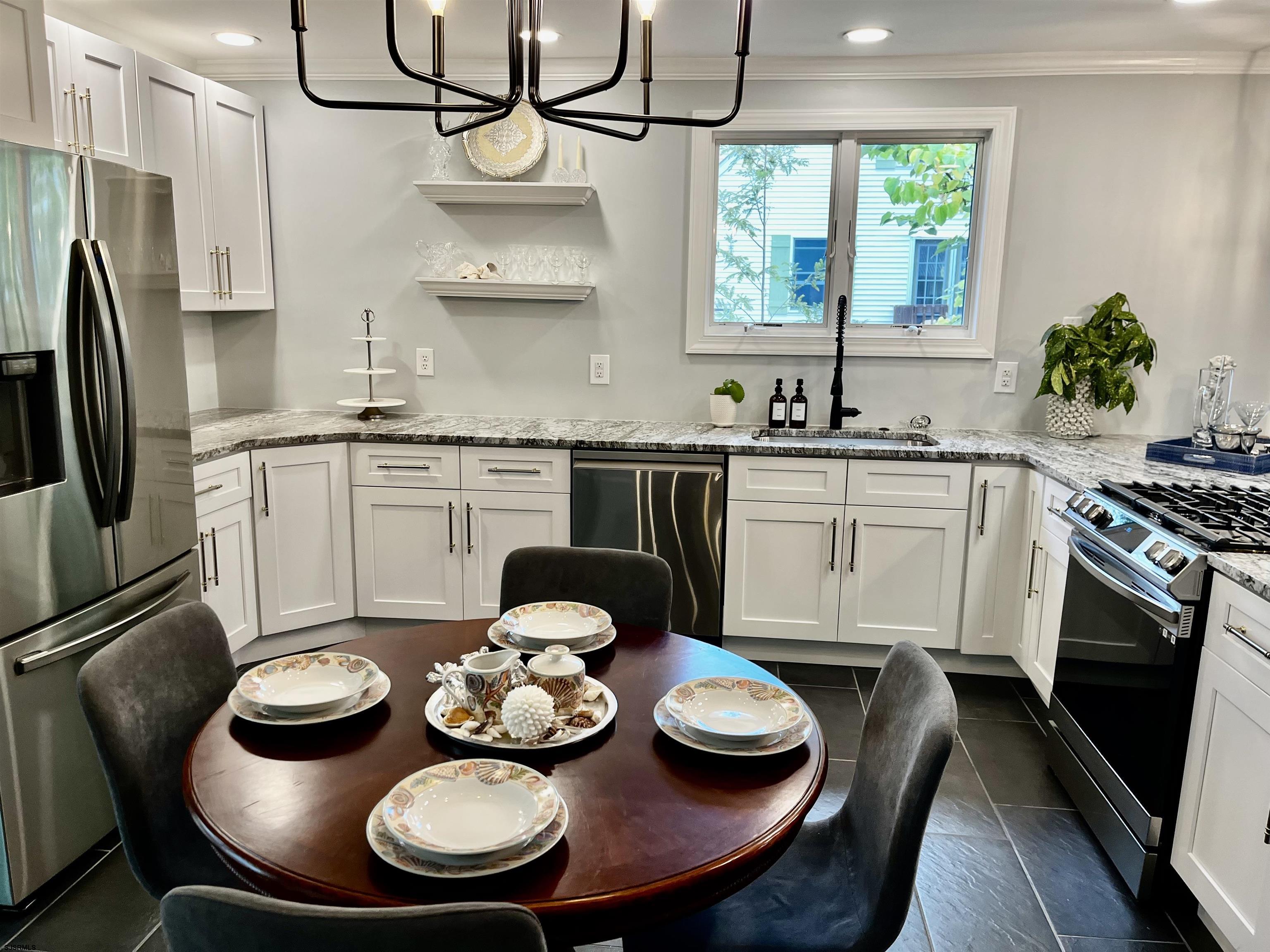 715 Massachusetts Avenue Somers Point, NJ 08244 - Photo 7 of 26