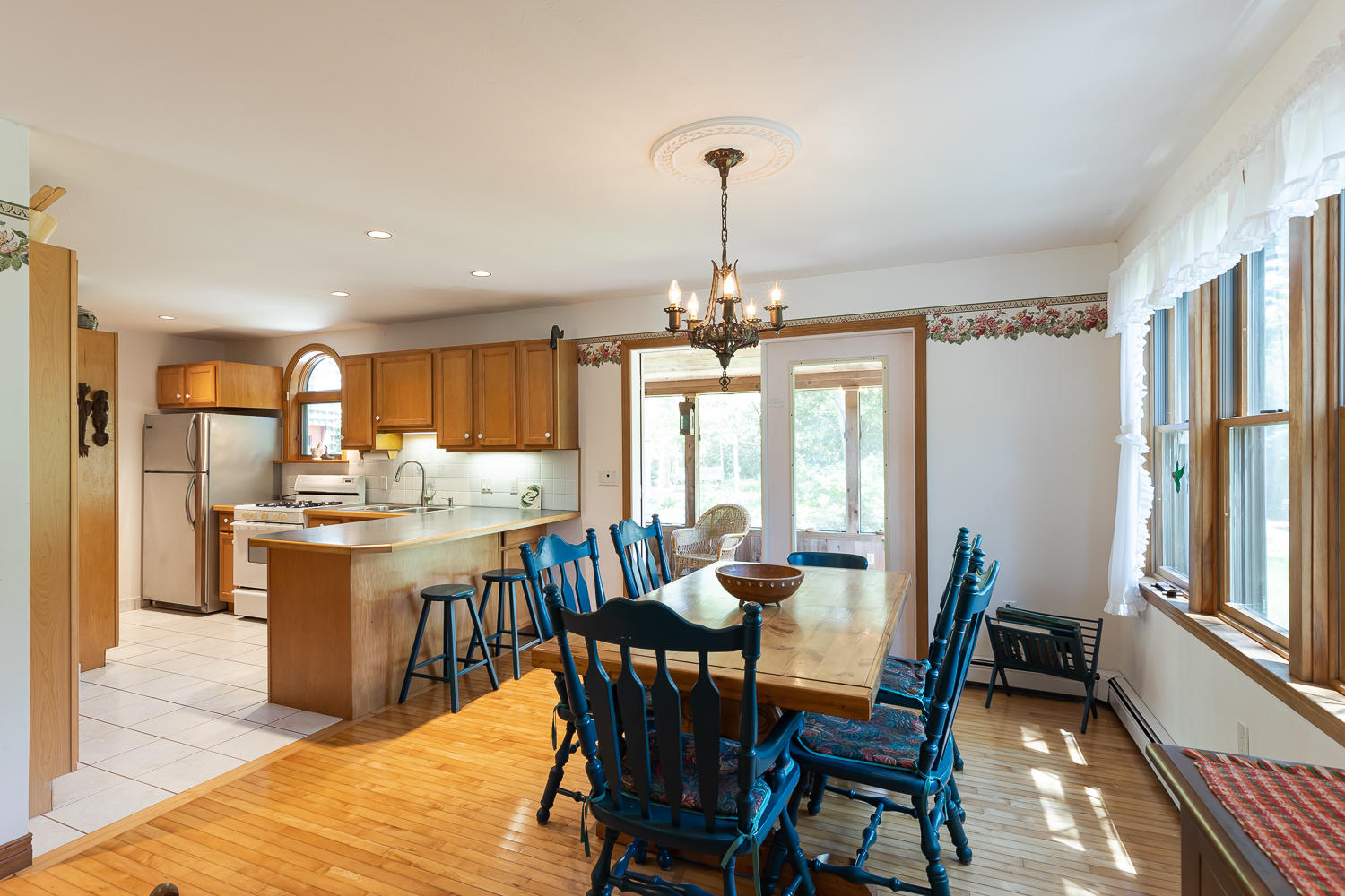 18 Turtle Pond Road Falmouth, MA 02540 - Photo 8 of 39 18TurtlePondRdFalmouthWeb-6844