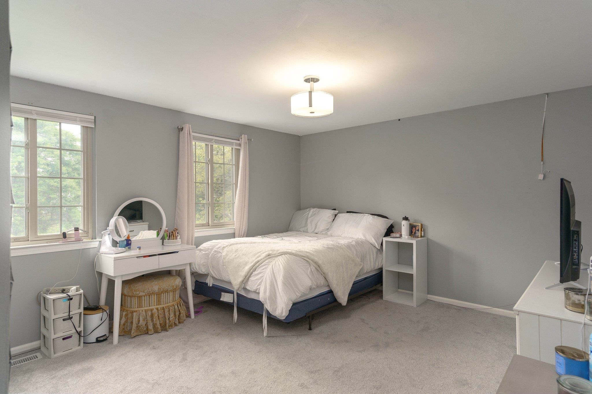 736 Denham Lane Rochester, MI 48307 - Photo 26 of 40 50145928-1cdf1d0c-8ca3-4042-a5be-a90c3bff9004.JPG