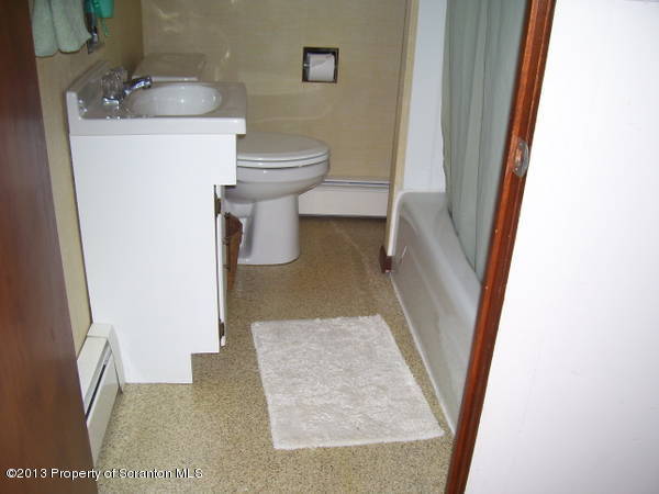 203 Main Street Moosic, PA 18507 - Photo 13 of 17 Gallery Image 13