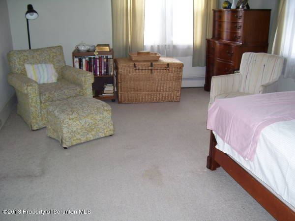 203 Main Street Moosic, PA 18507 - Photo 8 of 17 Gallery Image 8
