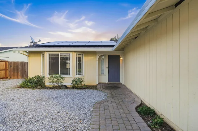 $409,900 | 2771 North Street, Anderson, CA 96007