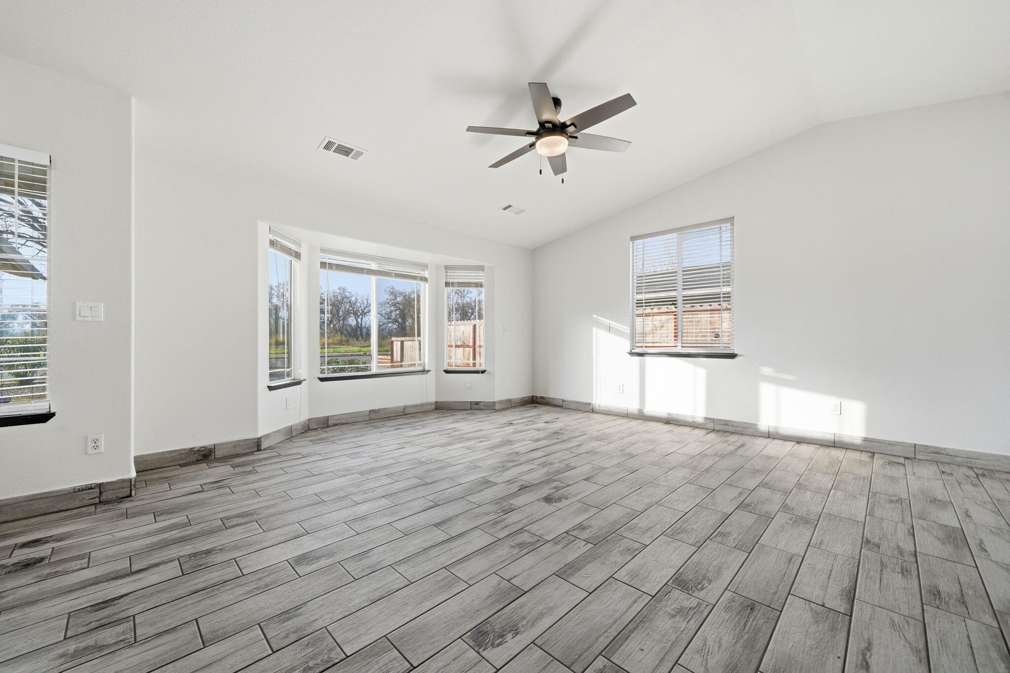 2771 North Street Anderson, CA 96007 - Photo 5 of 42 7-web-or-mls-IMG-07
