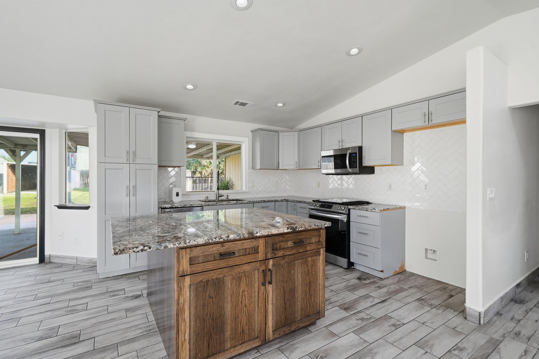 2771 North Street Anderson, CA 96007 - Photo 7 of 42 9-web-or-mls-IMG-09