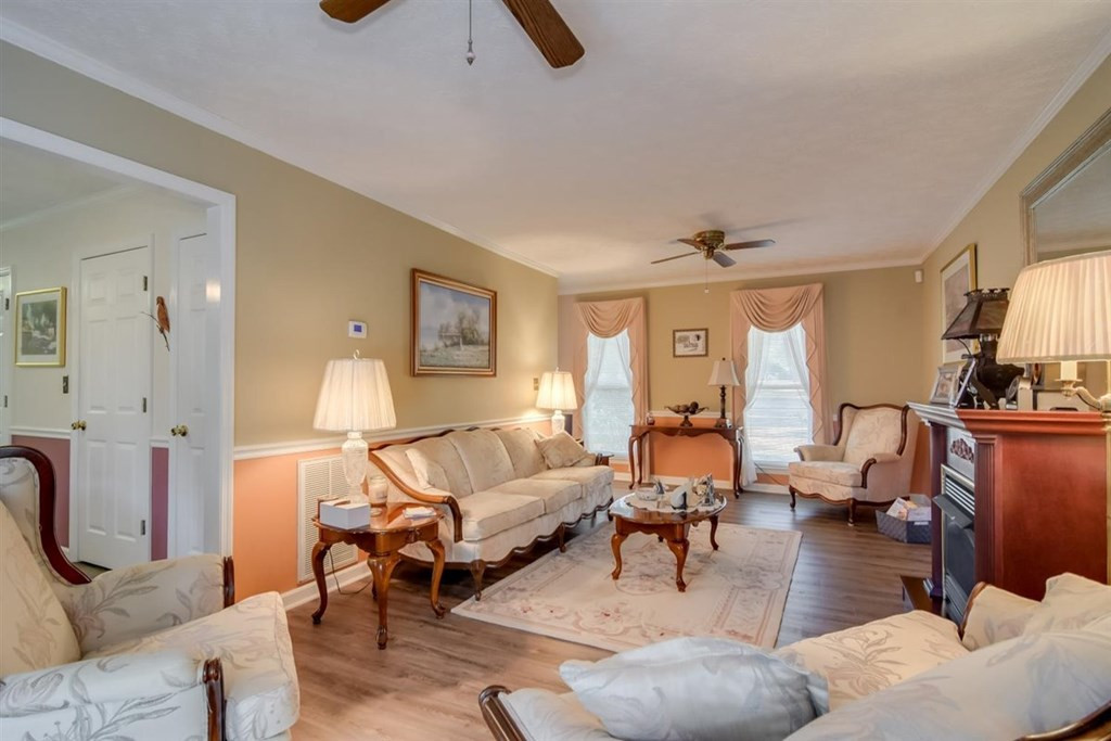 762 Columbia Road Edgefield, SC 29824 - Photo 8 of 35