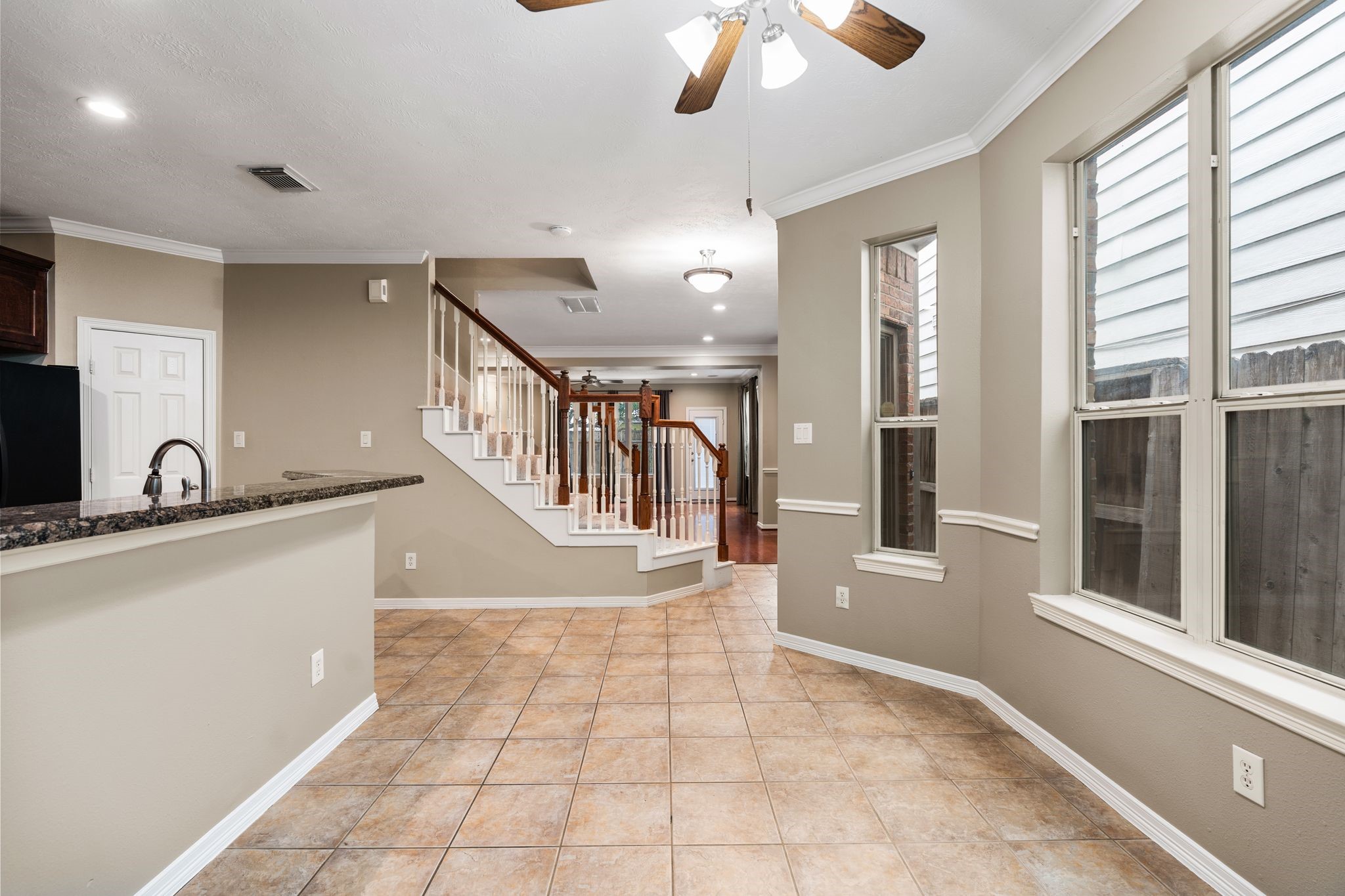 4223 Rose Street Houston, TX 77007 - Photo 12 of 40 Breakfast Room looking towards Entry