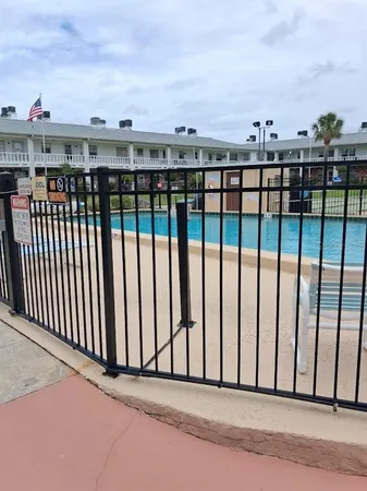 $1,200 | 4744 Azalea Drive, Unit 204, New Port Richey, FL 34652