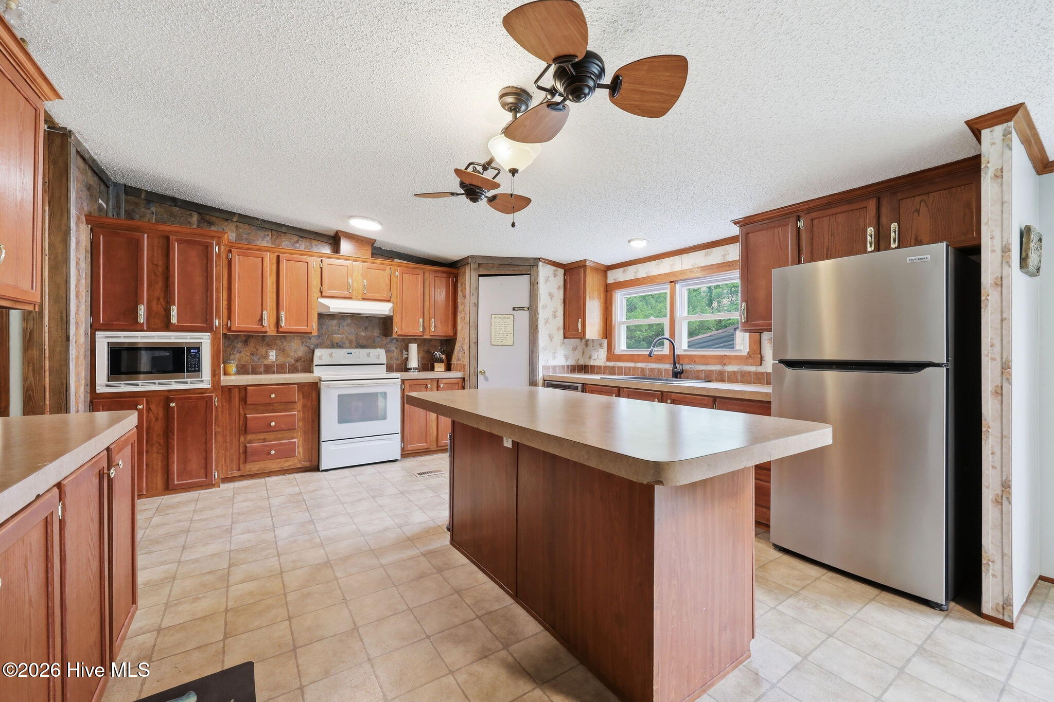 157 Hall Road Newport, NC 28570 - Photo 16 of 46 31-web-or-mls-IMG_7835
