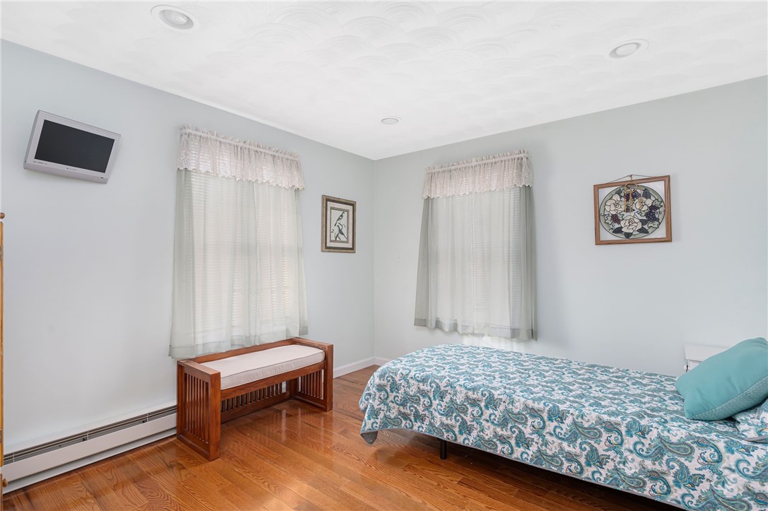 56 Raymonds Point Road Coventry, RI 02816 - Photo 13 of 24