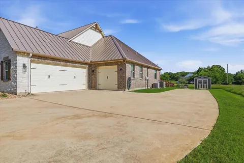 $1,400,000 | 800 Stonewood Boulevard, Bartonville, TX 76226