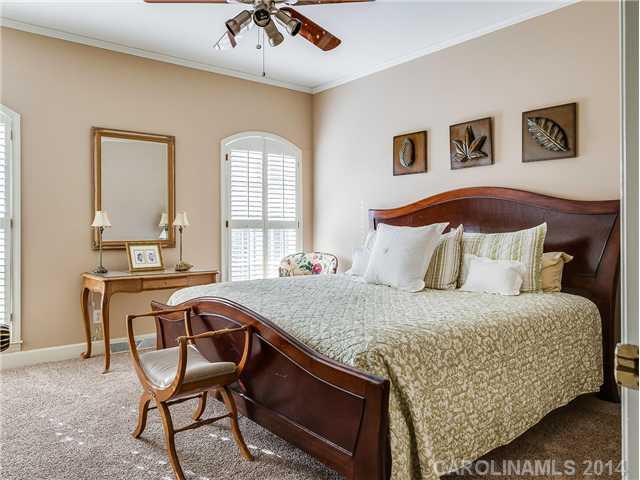 3823 Foxcroft Road Charlotte, NC 28211 - Photo 12 of 16 Gallery Image 12
