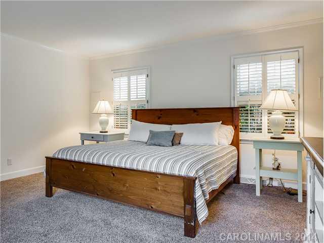 3823 Foxcroft Road Charlotte, NC 28211 - Photo 13 of 16 Gallery Image 13