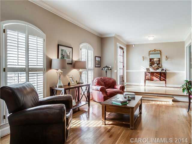 3823 Foxcroft Road Charlotte, NC 28211 - Photo 4 of 16 Gallery Image 4