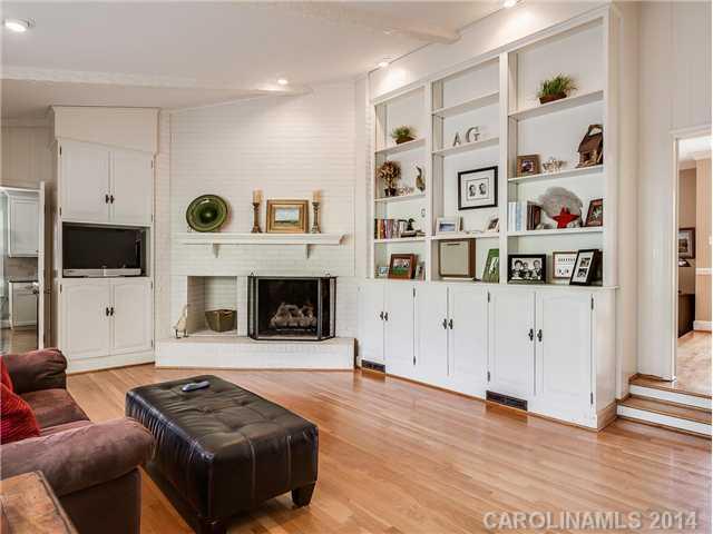 3823 Foxcroft Road Charlotte, NC 28211 - Photo 8 of 16 Gallery Image 8