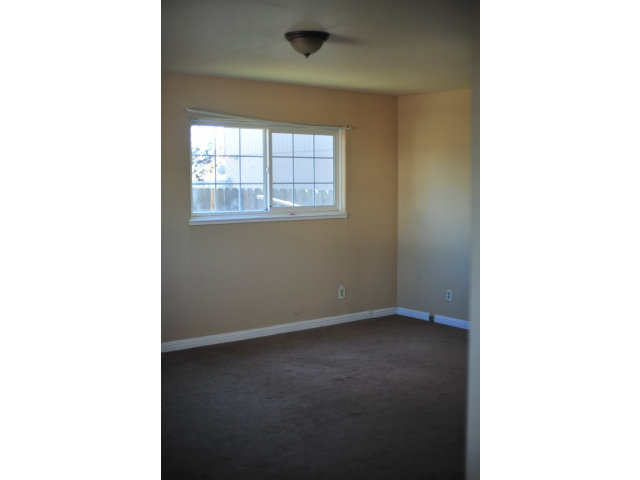 1036 Rider Avenue Salinas, CA 93905 - Photo 8 of 14 Gallery Image 8
