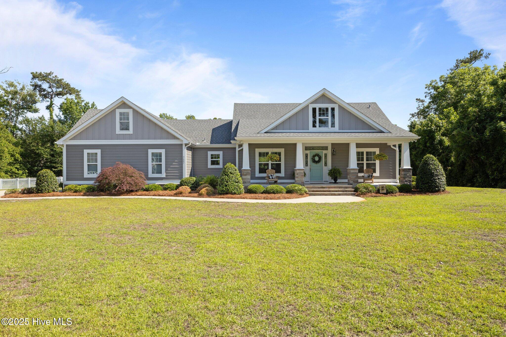 3607 Country Club Road Morehead City, NC 28557 - Photo 1 of 50 Front view