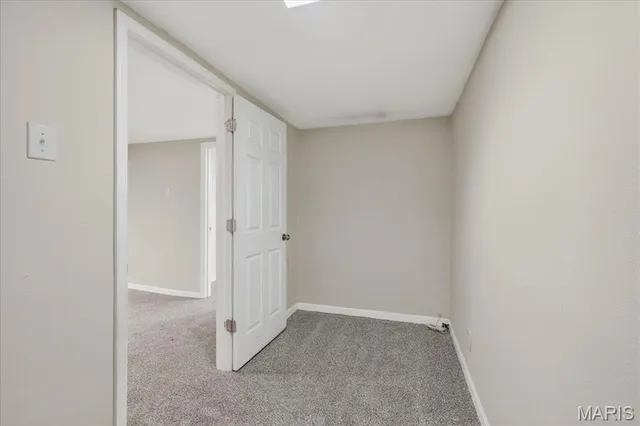 $200,000 | 1 Welwyn Court, Florissant, MO 63033