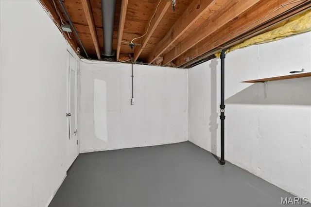 $200,000 | 1 Welwyn Court, Florissant, MO 63033