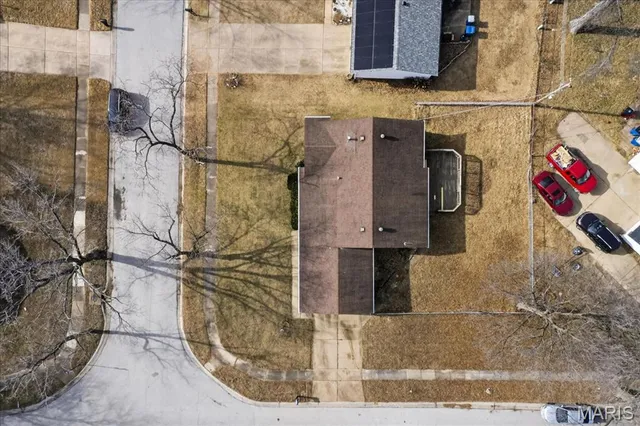 $200,000 | 1 Welwyn Court, Florissant, MO 63033