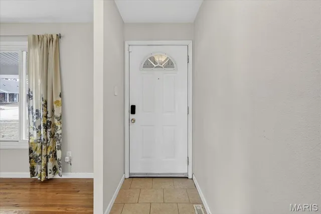 $200,000 | 1 Welwyn Court, Florissant, MO 63033