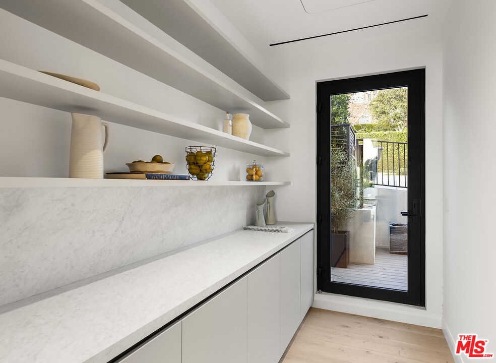 1660 Casale Road Pacific Palisades, CA 90272 - Photo 17 of 44