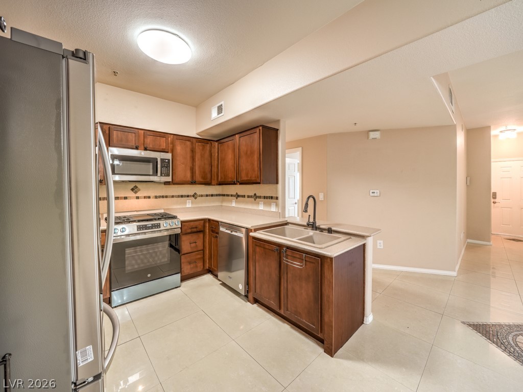 2291 West Horizon Ridge Parkway, Unit 8144 Henderson, NV 89052 - Photo 11 of 28
