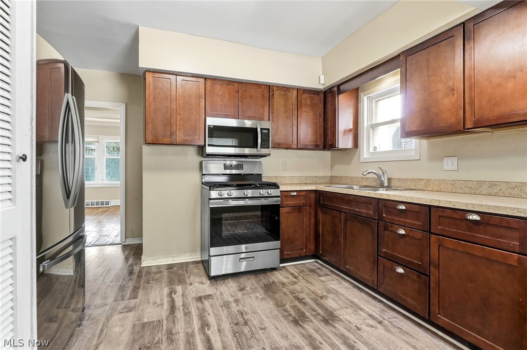 3657 Silsby Road University Heights, OH 44118 - Photo 16 of 49 Gallery Image 16